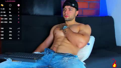 Snapshot of eliam_topson chatting on October 14, 12:34 pm eliam_topson online show from October 14, 12:34 pm