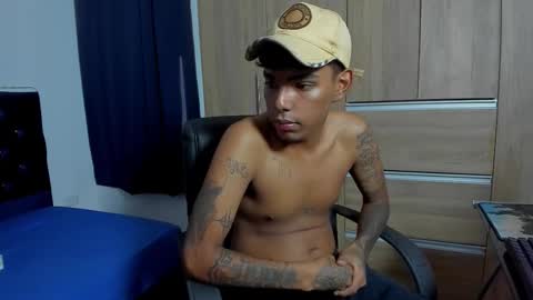 Snapshot of elias_ford chatting on October 22, 8:34 pm elias_ford online show from October 22, 8:34 pm