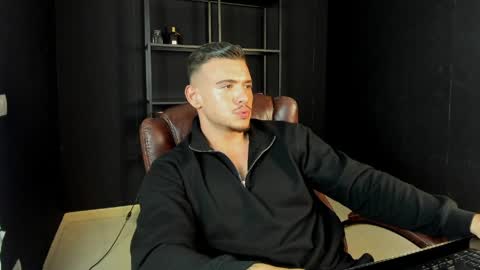 ElijahThorne online show from April 1, 8:27 am