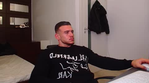 ElijahThorne online show from November 29, 5:53 am