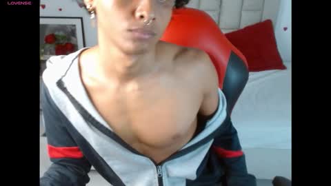 elio_fox online show from March 22, 8:30 am