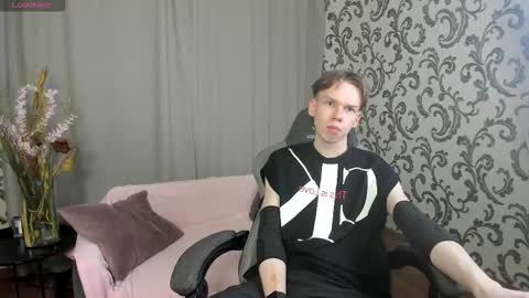 Snapshot of elliot_mars_ chatting on September 30, 5:27 pm elliot_mars_ online show from September 30, 5:27 pm