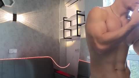 Snapshot of elliot_muscle04 chatting on October 20, 12:09 pm elliot_muscle04 online show from October 20, 12:09 pm