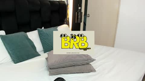 Elliot Stone online show from November 18, 3:21 am