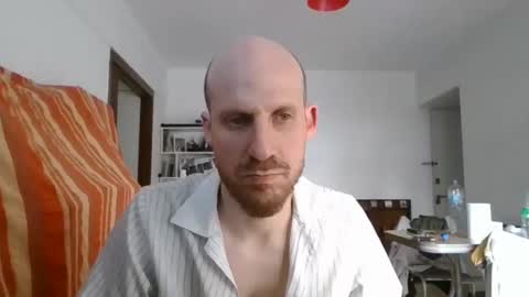 Snapshot of elmatirestrepo chatting on December 20, 7:39 pm Mati Restrepo online show from December 20, 7:39 pm