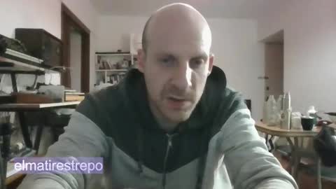 Snapshot of elmatirestrepo chatting on September 21, 10:43 pm Mati Restrepo online show from September 21, 10:43 pm