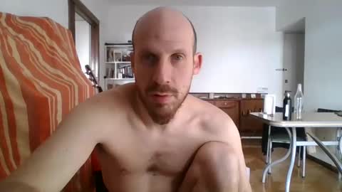 Snapshot of elmatirestrepo chatting on December 28, 1:18 pm Mati Restrepo online show from December 28, 1:18 pm
