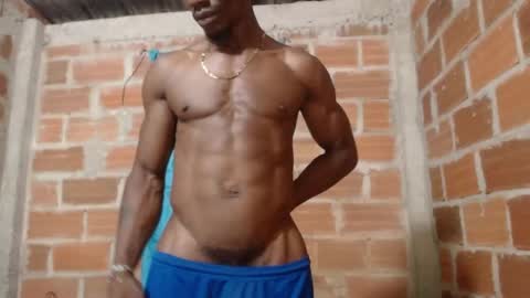 elmiltonnjakee online show from May 9, 12:55 am