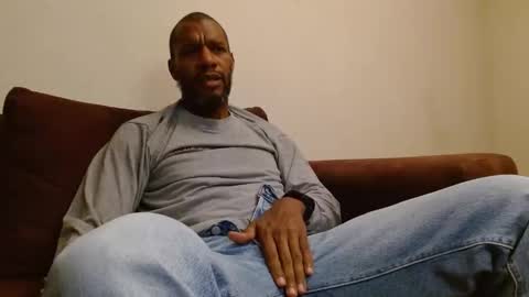 Snapshot of elmorenazogt chatting on February 8, 10:07 am My name is Elmore. Please say hello I like to chat with you. If you have requests or dirty talk please use tip online show from February 8, 10:07 am