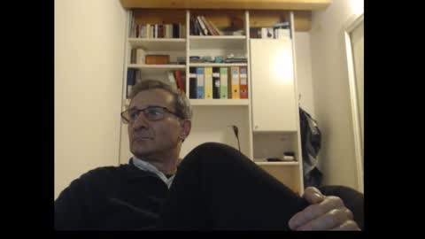 eloieloieloieloi online show from December 3, 4:13 pm