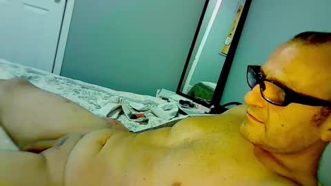 Snapshot of elpouto chatting on October 24, 12:29 pm Elpouro online show from October 24, 12:29 pm