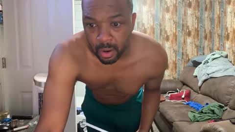 Els9 online show from November 30, 1:02 pm