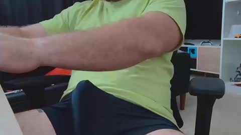 Snapshot of eltanke2206 chatting on October 14, 7:54 pm alexgarg online show from October 14, 7:54 pm