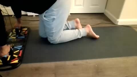 el threevo online show from January 13, 6:29 am