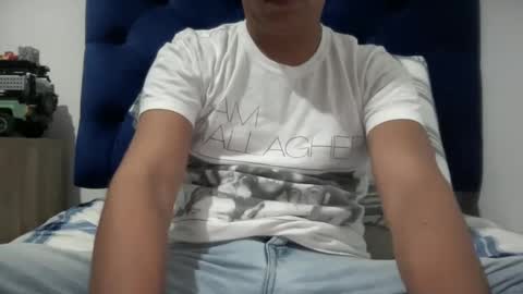 Snapshot of elvergudo0 chatting on December 10, 5:50 am Diego online show from December 10, 5:50 am
