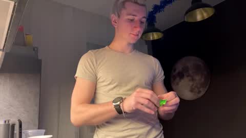 Elvin Vaenight online show from February 1, 12:31 am