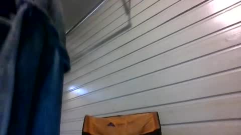 elwooood7 online show from April 23, 1:57 pm