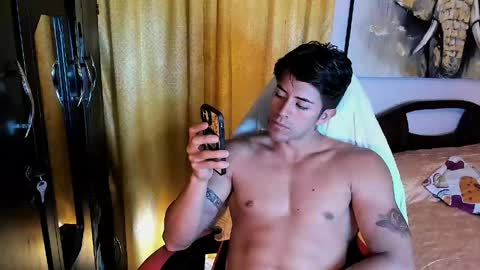eman_wolf online show from May 23, 6:35 pm