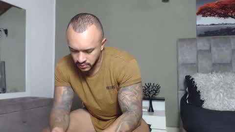 emanuelspencer online show from April 30, 4:52 am