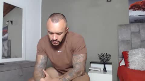 emanuelspencer online show from April 25, 5:10 am