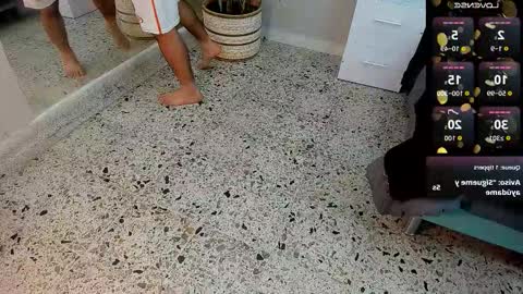 Snapshot of emilio_brandon chatting on October 18, 11:15 am Emilio online show from October 18, 11:15 am