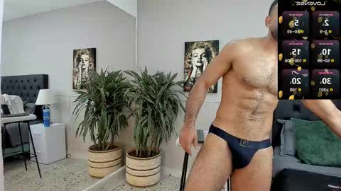 Snapshot of emilio_brandon chatting on October 11, 11:14 am Emilio online show from October 11, 11:14 am