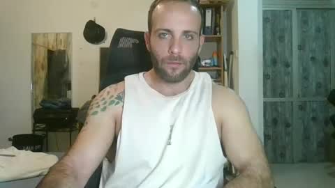 EmilioZem8 online show from December 21, 7:35 am