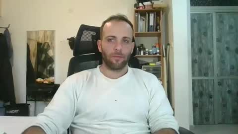 EmilioZem8 online show from February 22, 7:34 am