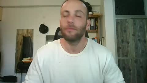 EmilioZem8 online show from January 4, 7:45 am