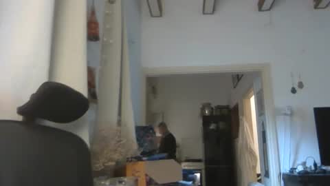 Ariel online show from March 14, 5:03 am