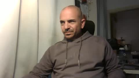 Ariel online show from April 5, 3:58 am