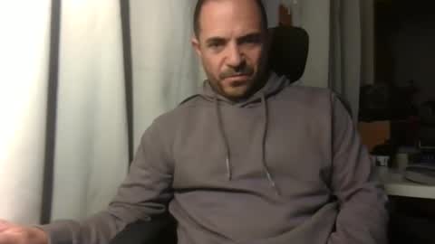 Ariel online show from March 28, 1:06 am