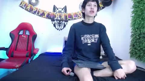 Snapshot of emmo_boy chatting on October 29, 12:52 pm SERGIO online show from October 29, 12:52 pm