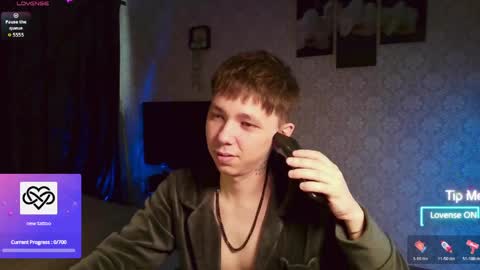 emveeboy96 online show from April 20, 8:17 am