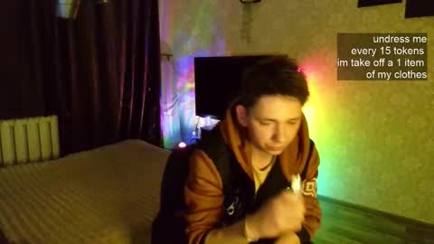 emveeboy96 online show from November 27, 8:12 pm