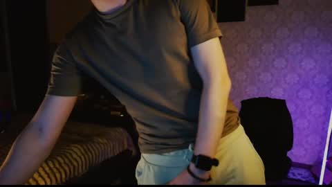 emveeboy96 online show from April 7, 8:09 pm