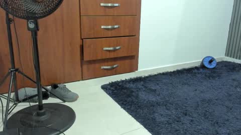 Gio online show from April 28, 3:11 am