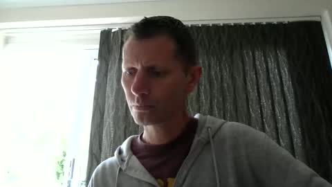 EnglishGuy183 online show from May 16, 1:09 pm