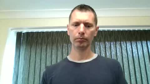 EnglishGuy183 online show from May 8, 9:10 am