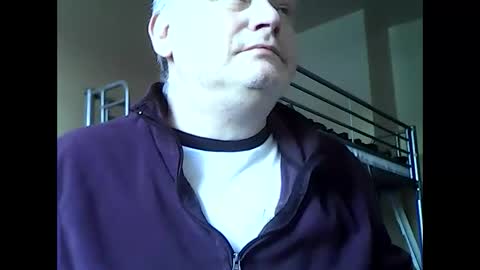 Snapshot of englishguysurrey chatting on January 11, 9:15 am englishguysurrey online show from January 11, 9:15 am