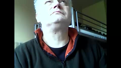 Snapshot of englishguysurrey chatting on January 15, 9:56 am englishguysurrey online show from January 15, 9:56 am