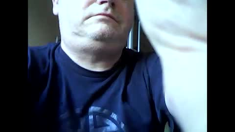 englishguysurrey online show from May 17, 4:42 am