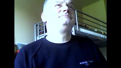 Snapshot of englishguysurrey chatting on September 24, 9:41 am englishguysurrey online show from September 24, 9:41 am