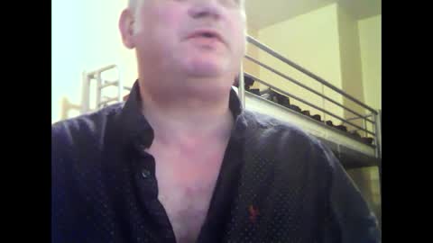 Snapshot of englishguysurrey chatting on January 22, 10:06 pm englishguysurrey online show from January 22, 10:06 pm