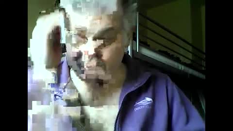 Snapshot of englishguysurrey chatting on March 12, 9:44 am englishguysurrey online show from March 12, 9:44 am