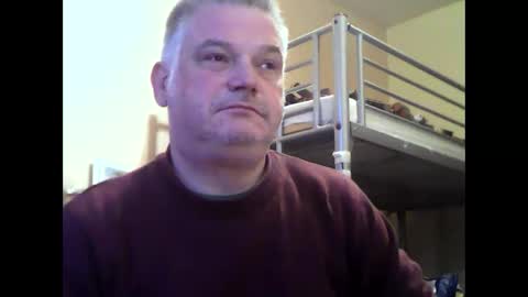 Snapshot of englishguysurrey chatting on September 21, 5:40 am englishguysurrey online show from September 21, 5:40 am