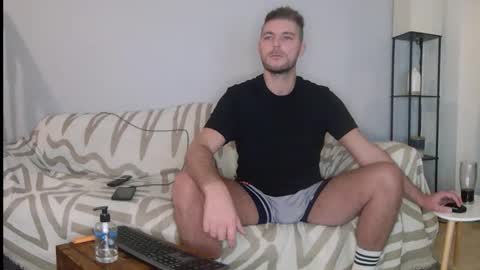 Snapshot of englishladxxx chatting on October 11, 10:47 pm Englishladxxx online show from October 11, 10:47 pm