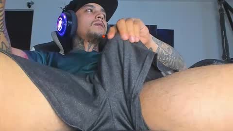 enjoymycock99 online show from October 19, 8:06 am