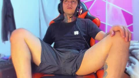 enjoymycock99 online show from March 2, 7:15 am