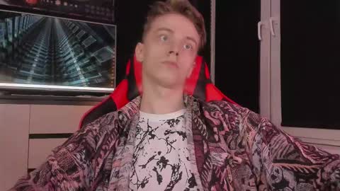 Snapshot of enkeer chatting on October 29, 12:46 am Enker online show from October 29, 12:46 am